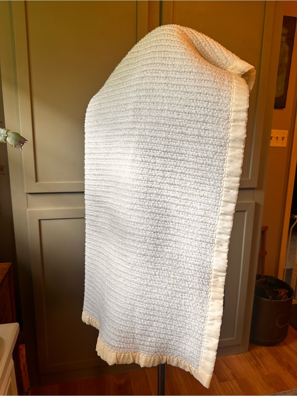 Vintage Chatham Acrylic Baby Blanket White Waffle Weave Satin Trim